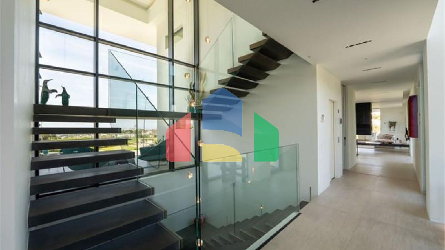 Роскошная Экологичная Вилла с Панорамным Видом в Ла-Кинта