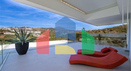 Роскошная Экологичная Вилла с Панорамным Видом в Ла-Кинта