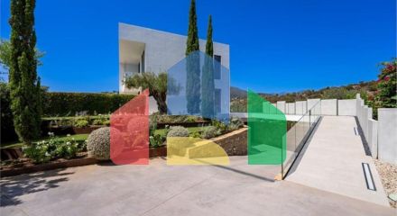 Роскошная Экологичная Вилла с Панорамным Видом в Ла-Кинта