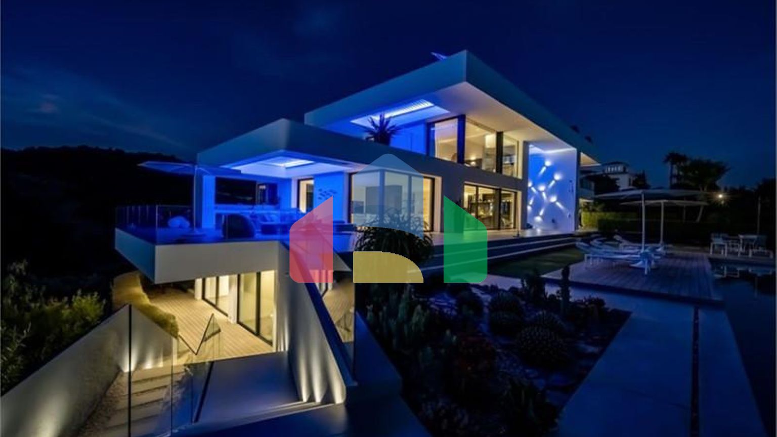 Роскошная Экологичная Вилла с Панорамным Видом в Ла-Кинта