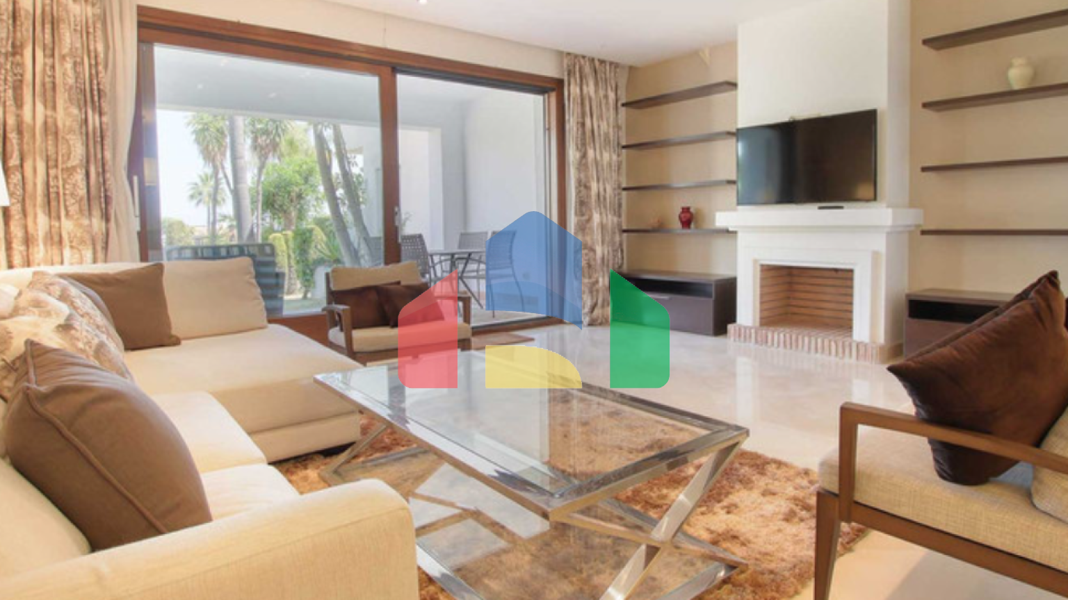 Роскошный Таунхаус с Панорамными Видами в Элитном Комплексе в Бенаавис