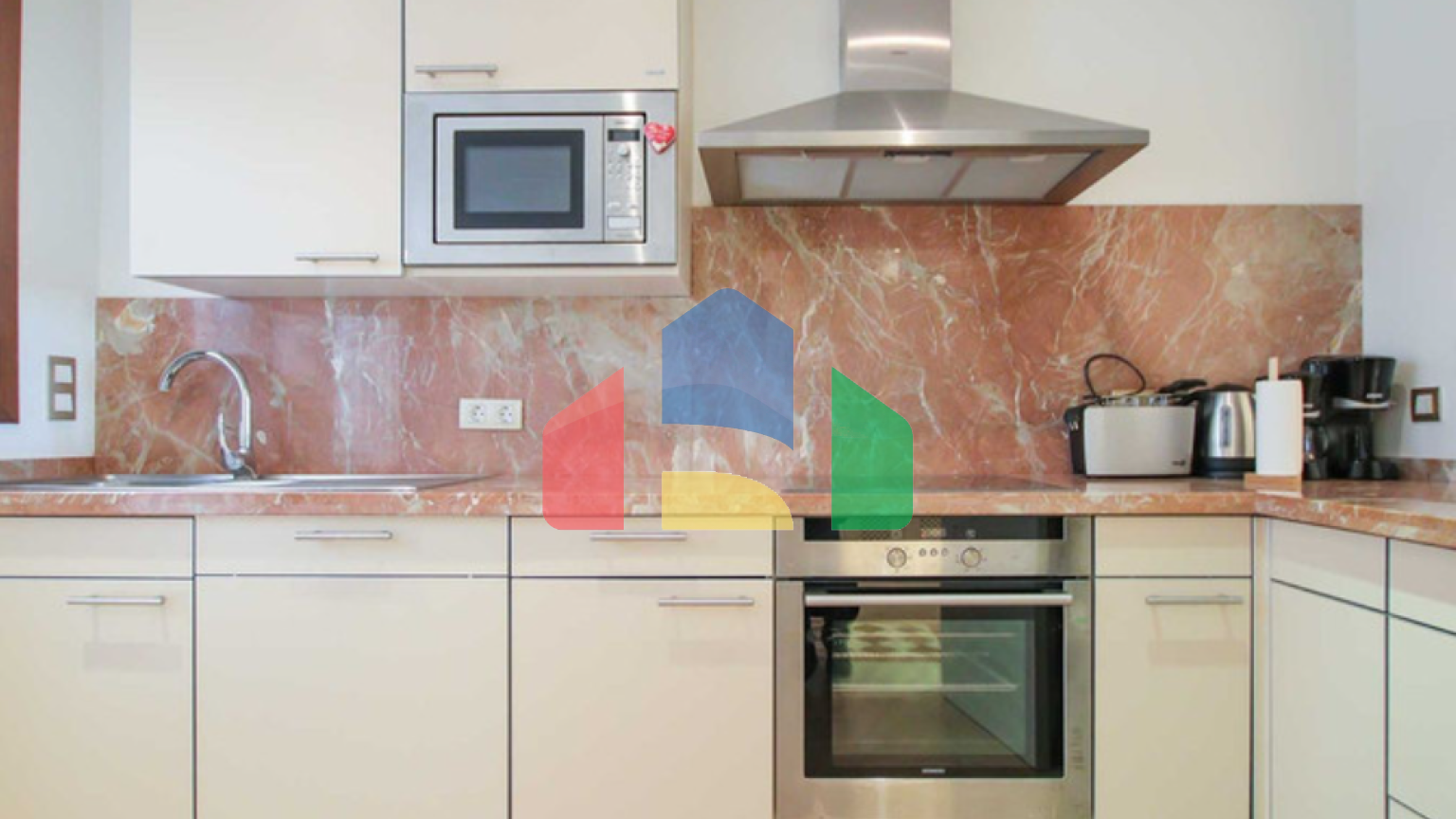 Роскошный Таунхаус с Панорамными Видами в Элитном Комплексе в Бенаавис