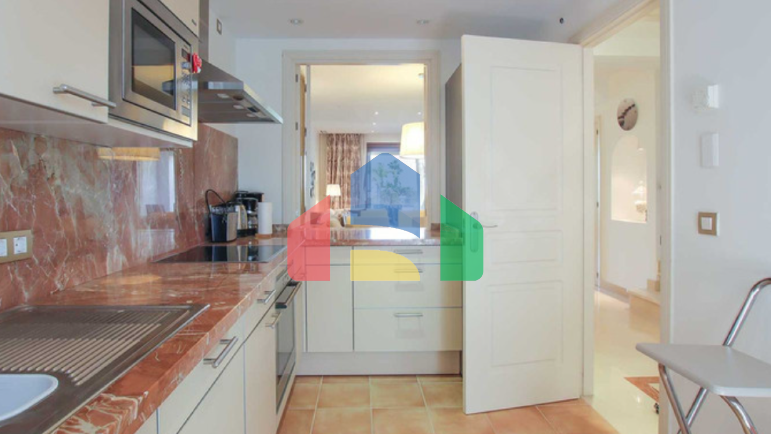 Роскошный Таунхаус с Панорамными Видами в Элитном Комплексе в Бенаавис