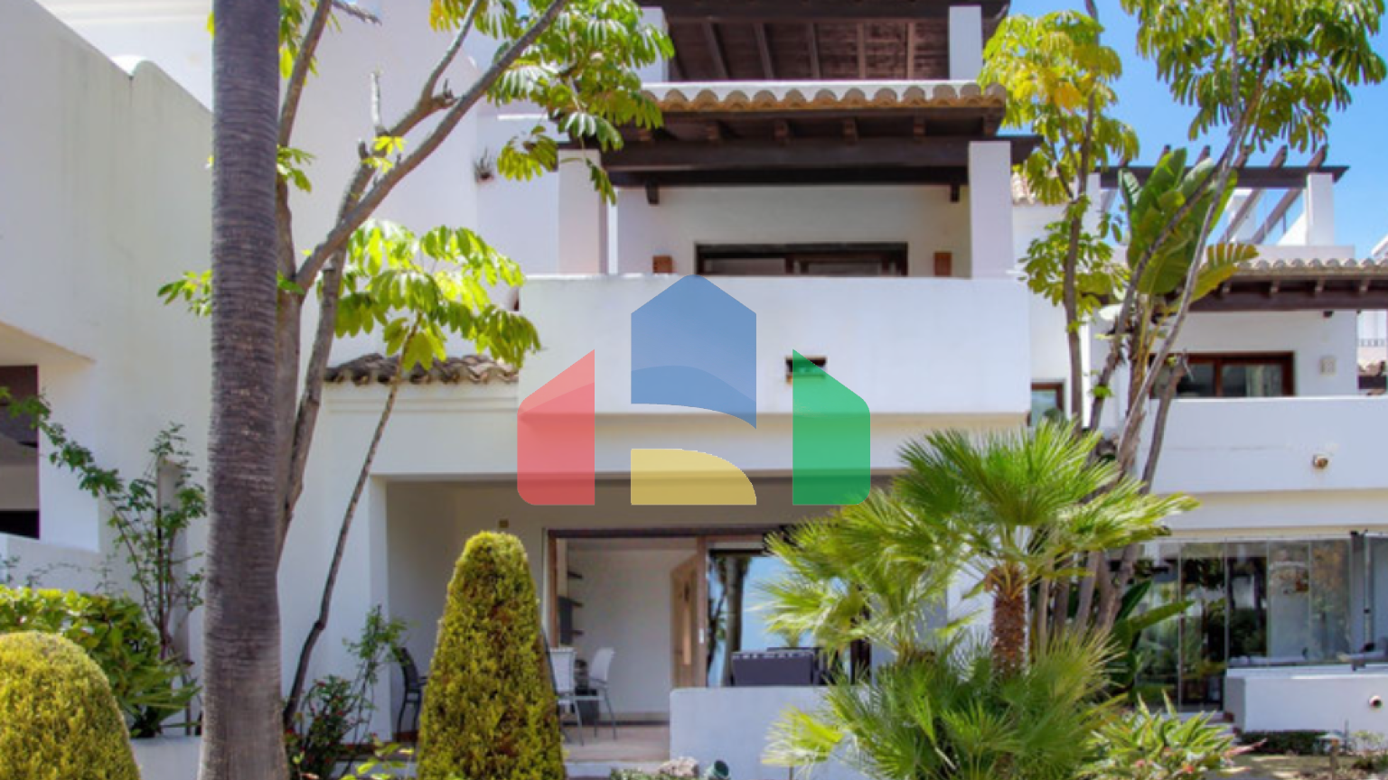 Роскошный Таунхаус с Панорамными Видами в Элитном Комплексе в Бенаавис