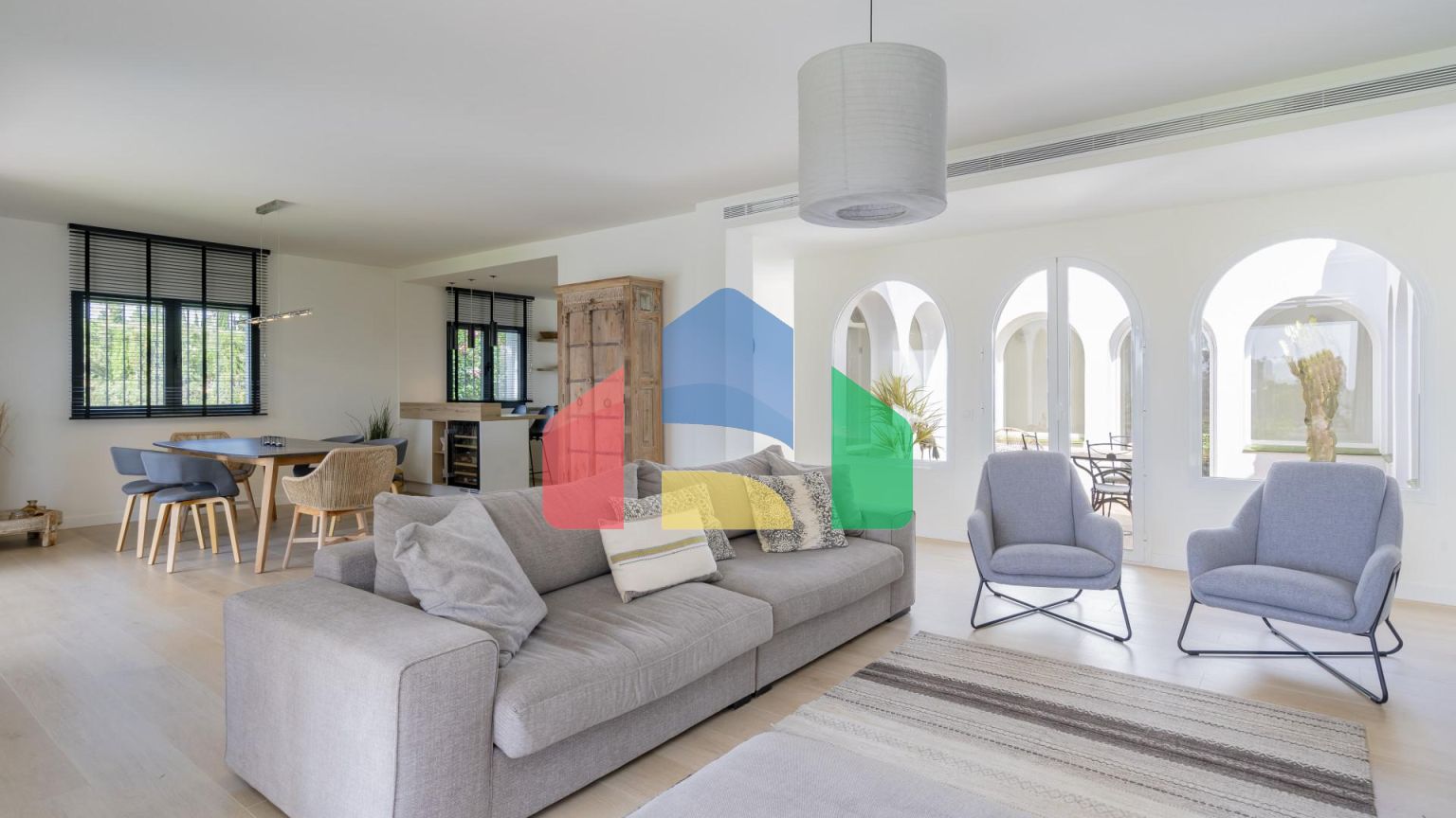 Изысканная обновленная вилла в Эль Параисо Альто