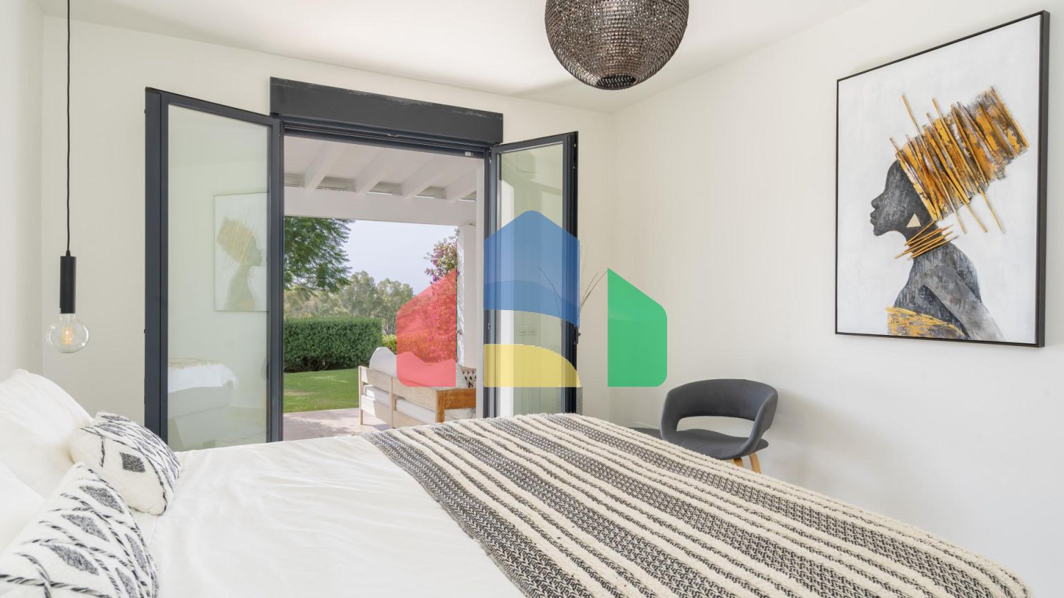 Изысканная обновленная вилла в Эль Параисо Альто