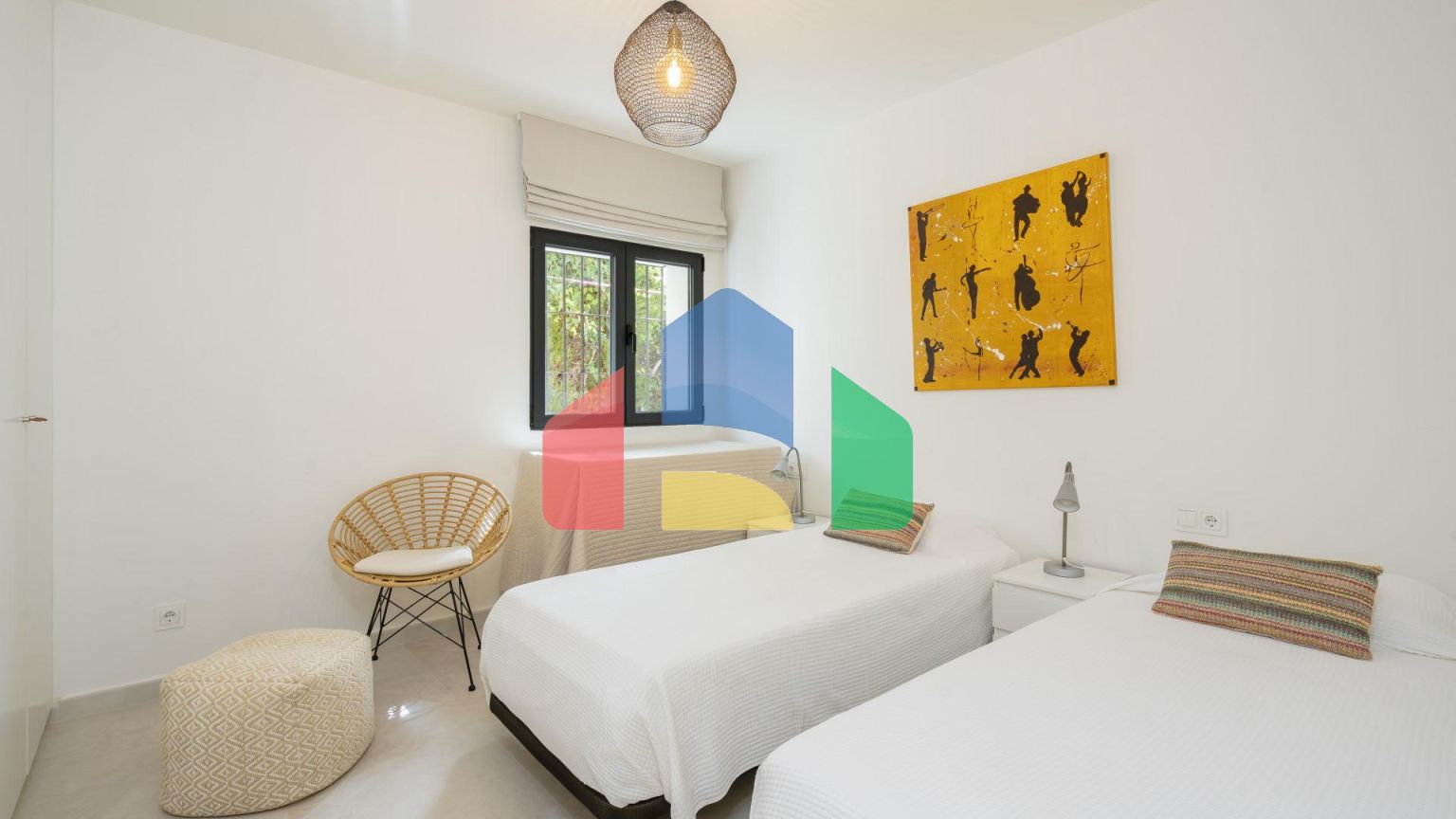 Изысканная обновленная вилла в Эль Параисо Альто