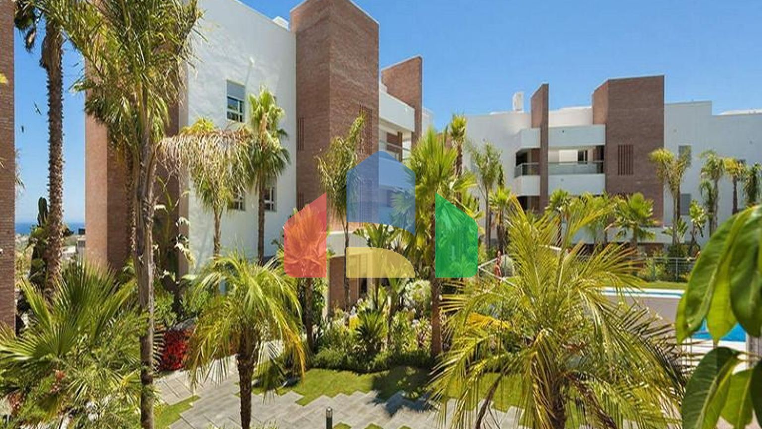 Очень уникальная новая квартира с 4 спальнями в районе Los Arqueros Golf – Бенахавис