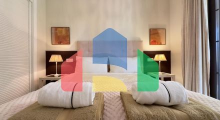 Просторная квартира с частным садом и прямым выходом к бассейну в Los Arqueros Golf & Country Club