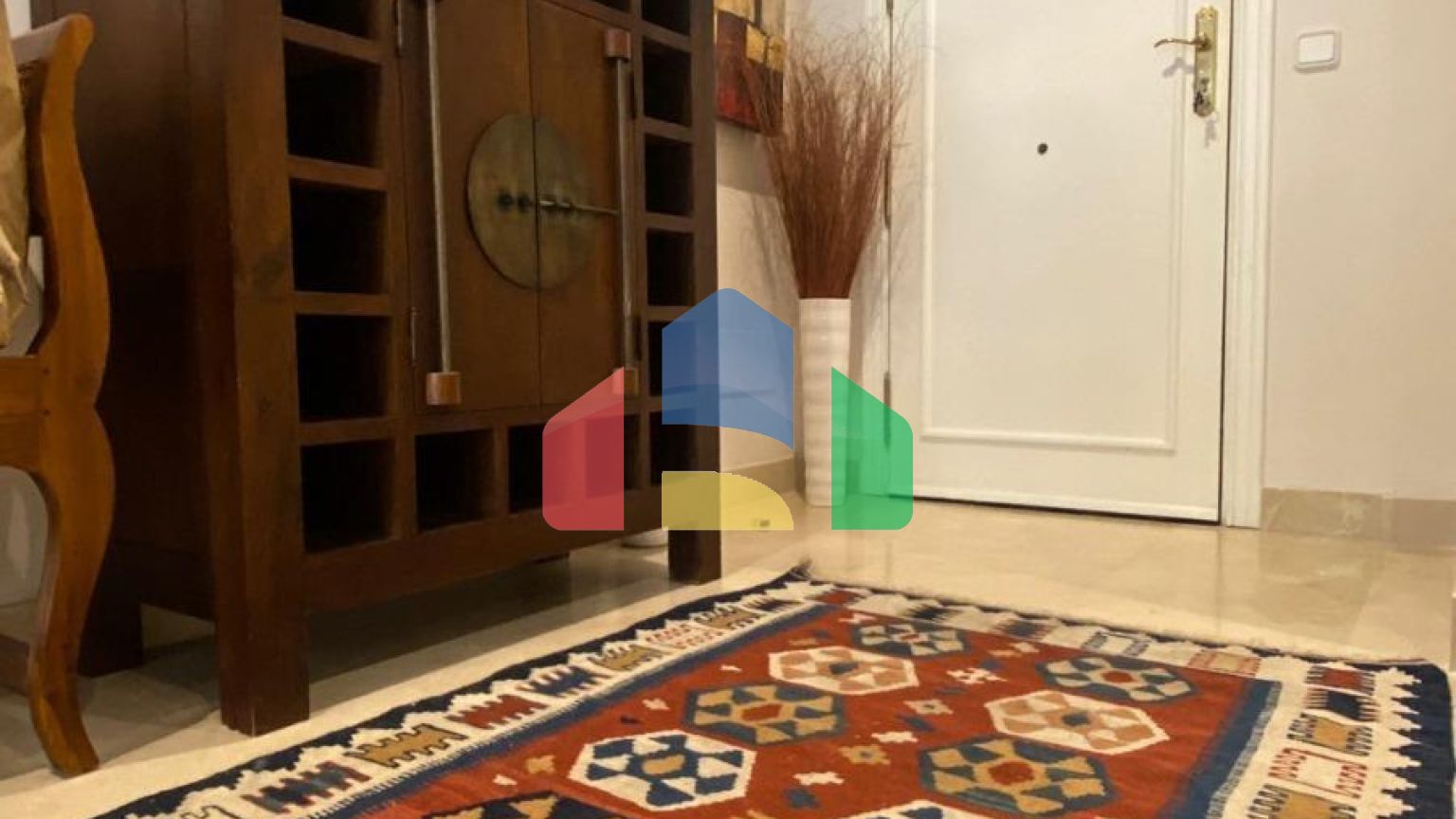 Просторная квартира с частным садом и прямым выходом к бассейну в Los Arqueros Golf & Country Club