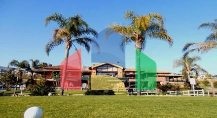 Просторная квартира с частным садом и прямым выходом к бассейну в Los Arqueros Golf & Country Club Просторная квартира с частным садом и прямым выходом к бассейну в Los Arqueros Golf & Country Club