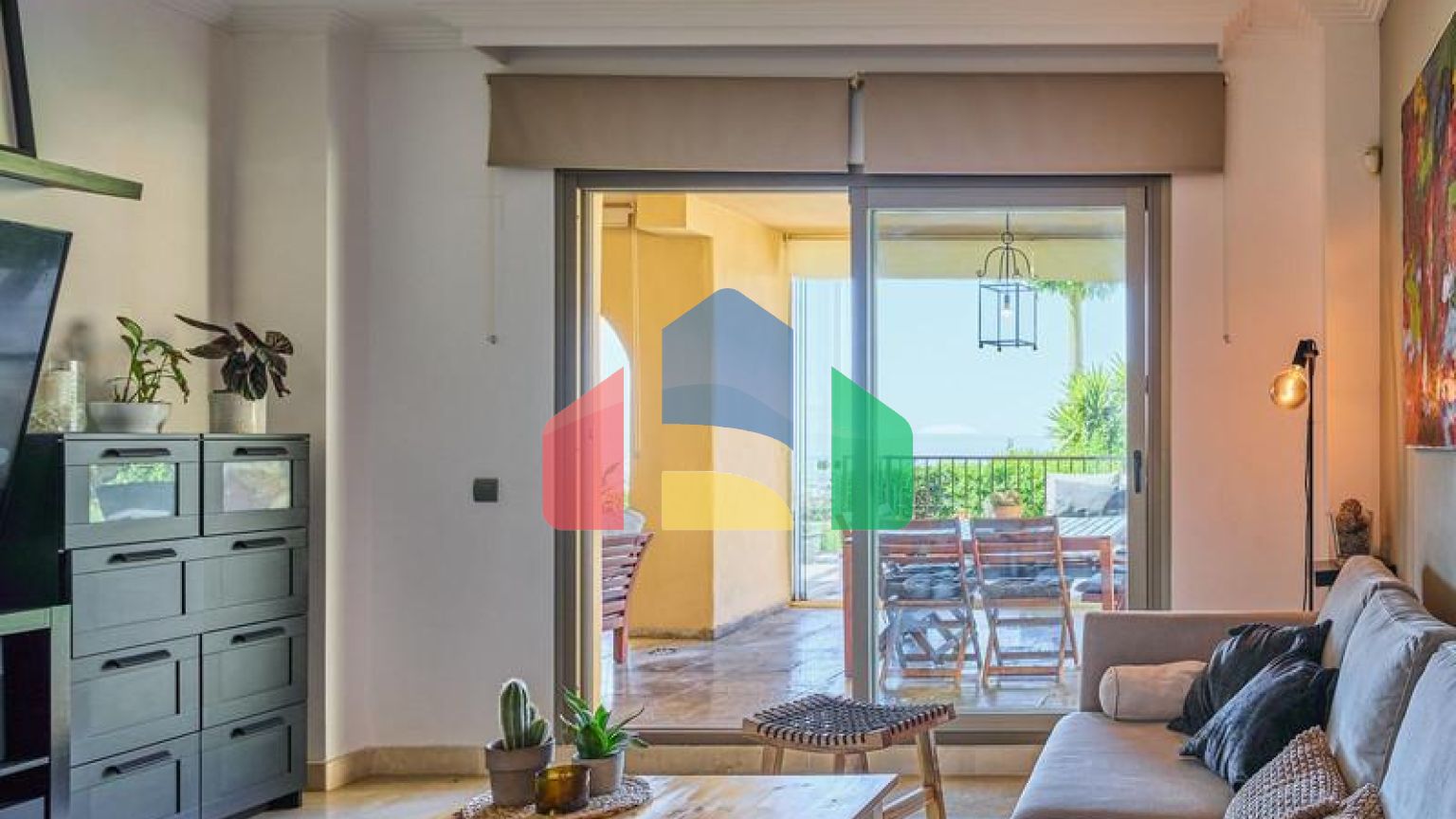 Квартира на первом этаже на продажу в Бенахависе