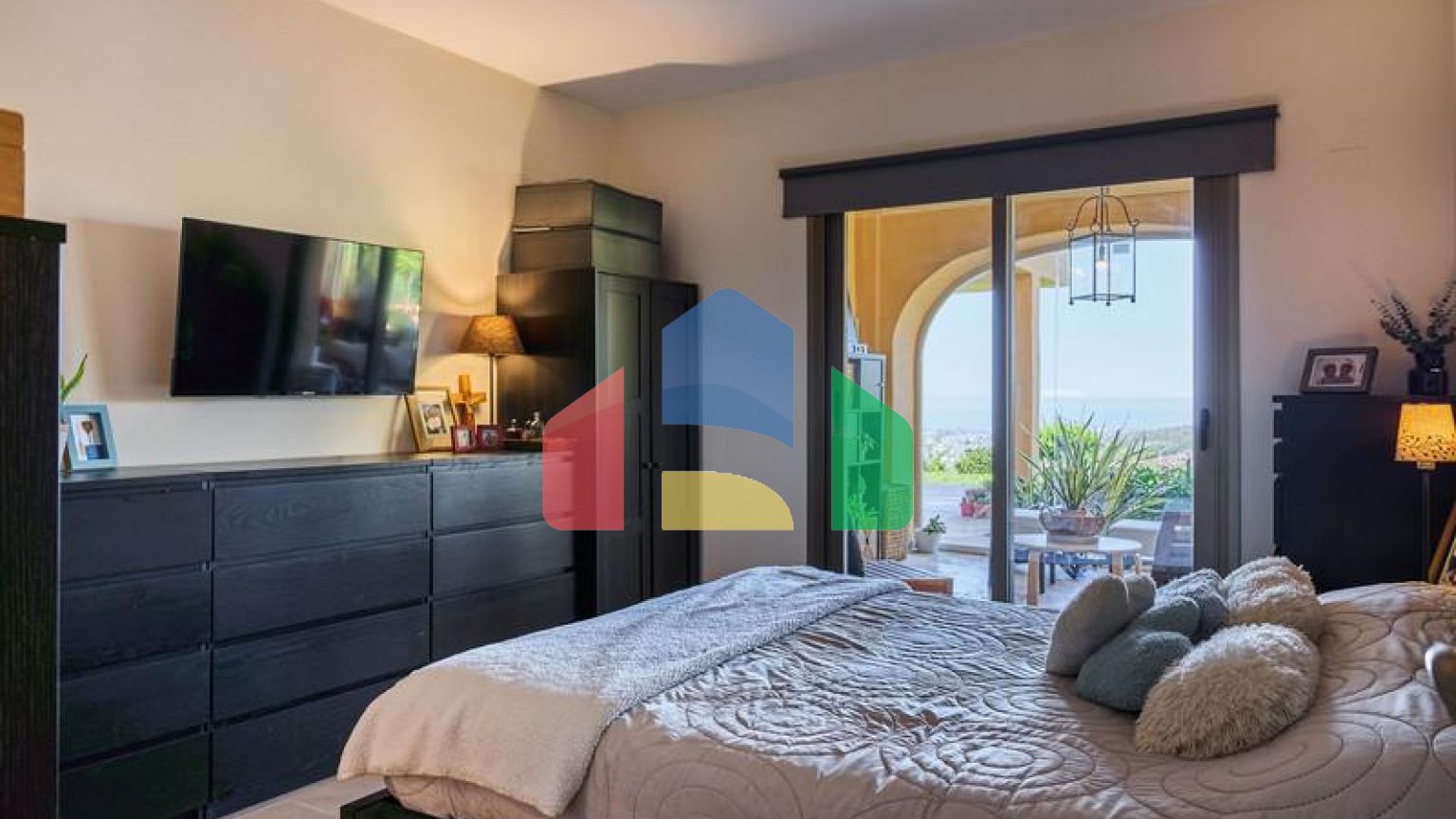 Квартира на первом этаже на продажу в Бенахависе