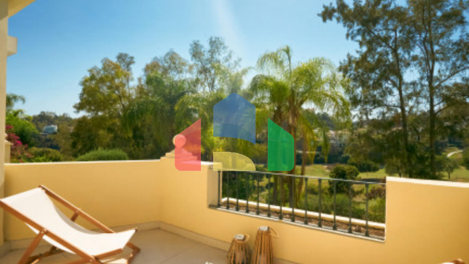 Элегантный таунхаус с 3 спальнями в La Quinta Hills с панорамными видами на гольф-поле.