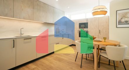 Элегантный таунхаус с 3 спальнями в La Quinta Hills с панорамными видами на гольф-поле.