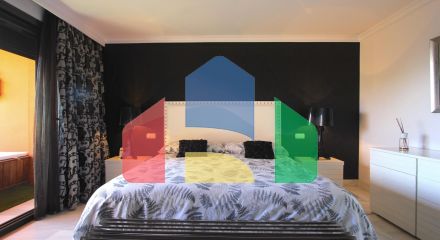 Просторный пентхаус с панорамным видом на море в Бенаависе