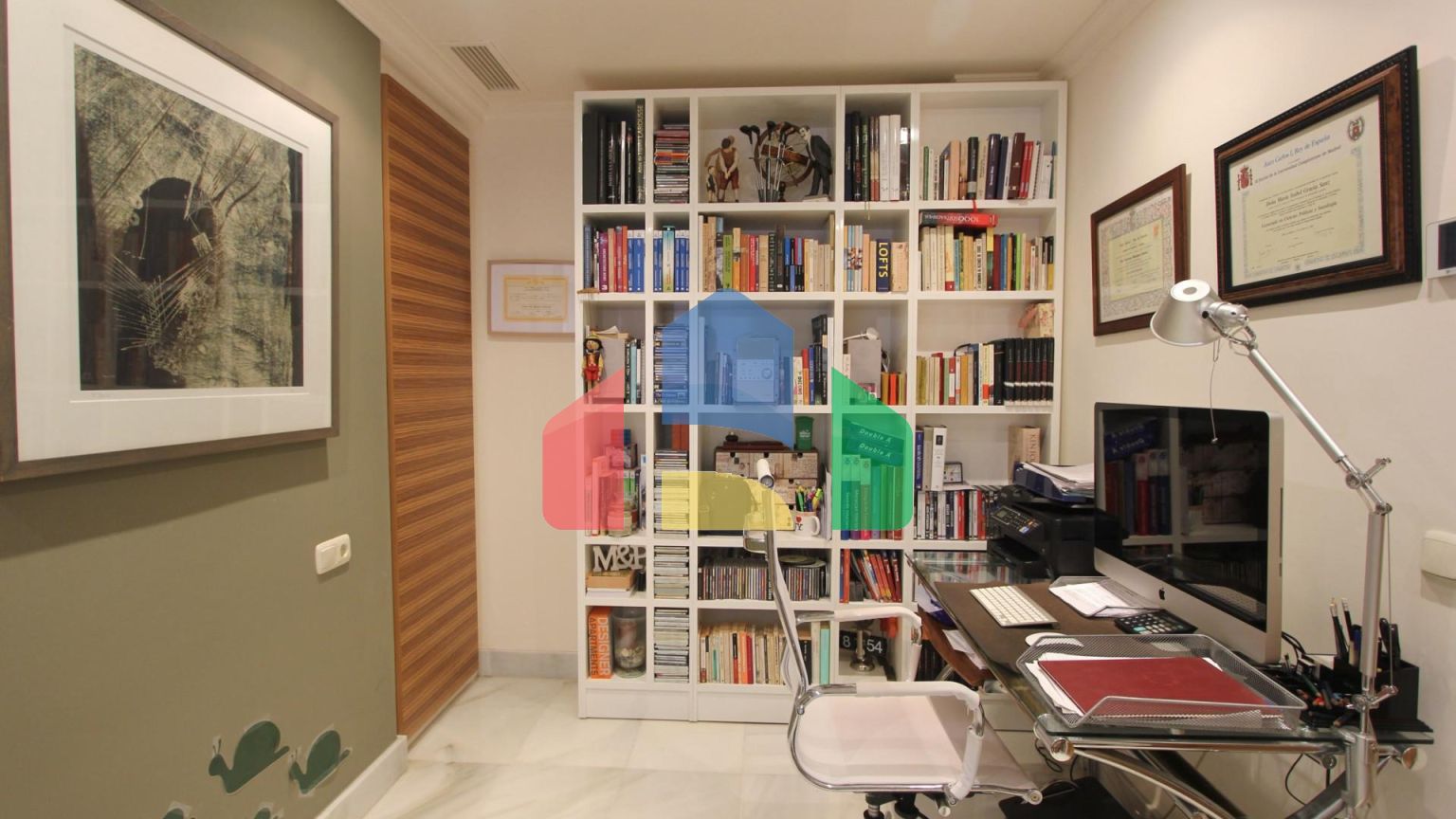 Просторный пентхаус с панорамным видом на море в Бенаависе