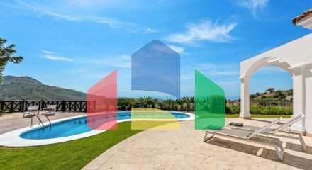 Роскошная вилла с панорамным видом в Бенахависе