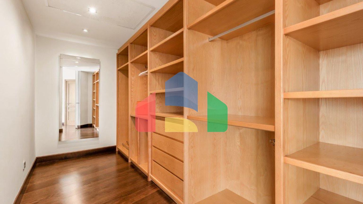 Роскошная вилла с панорамным видом в Бенахависе