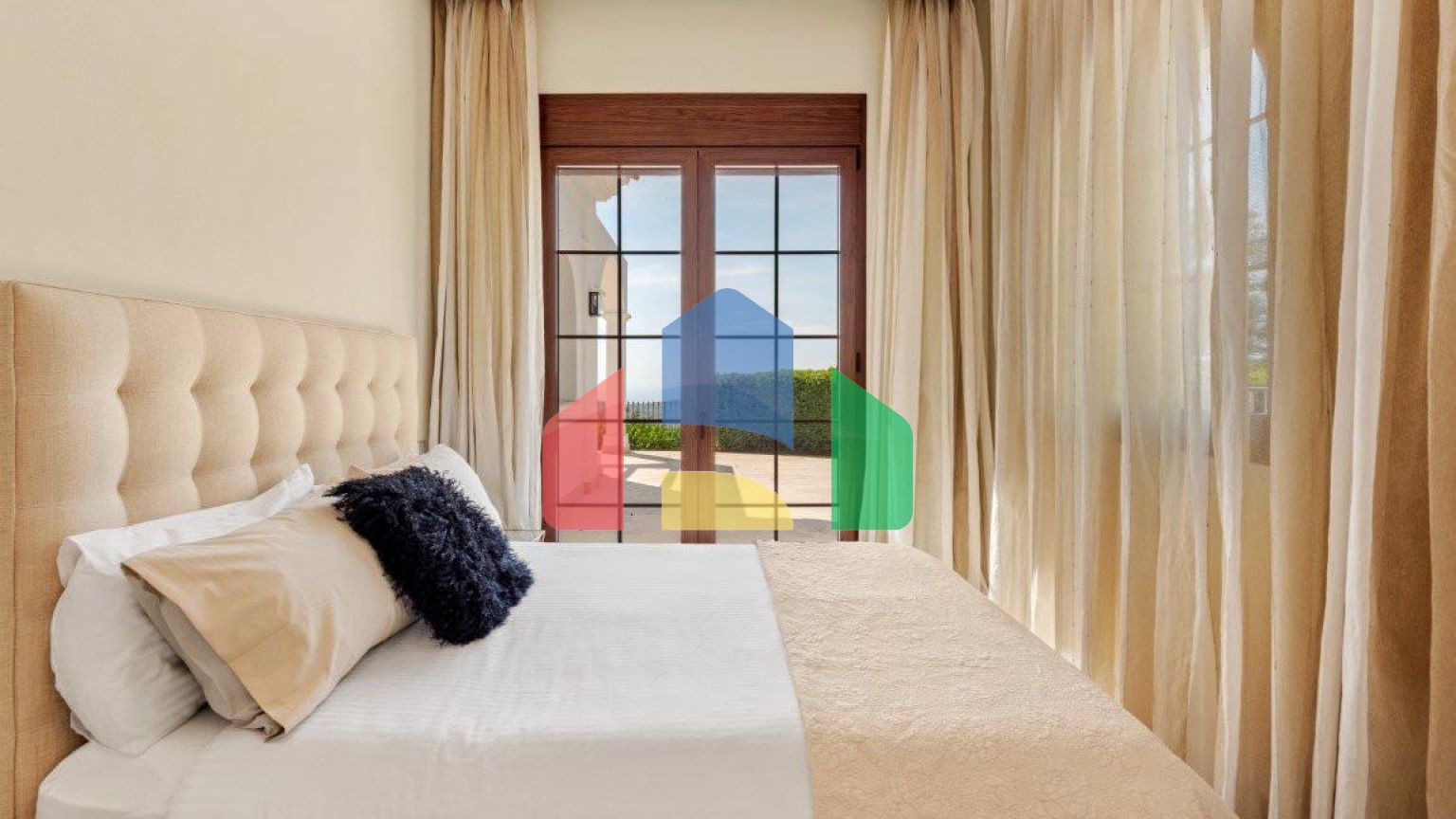 Роскошная вилла с панорамным видом в Бенахависе