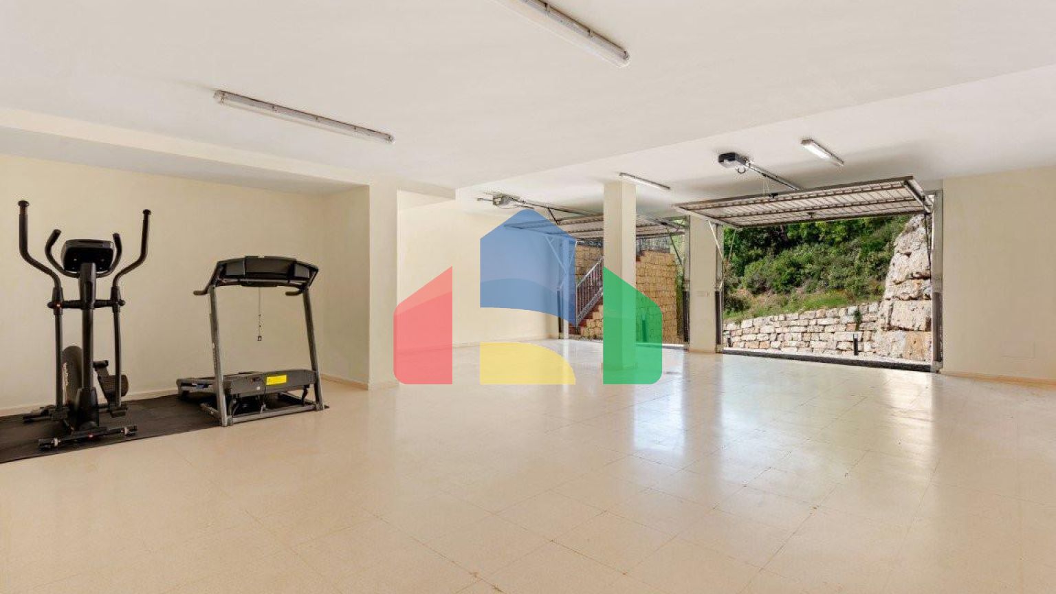 Роскошная вилла с панорамным видом в Бенахависе