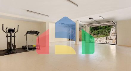 Роскошная вилла с панорамным видом в Бенахависе