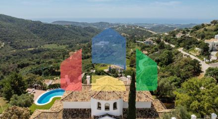 Роскошная вилла с панорамным видом в Бенахависе