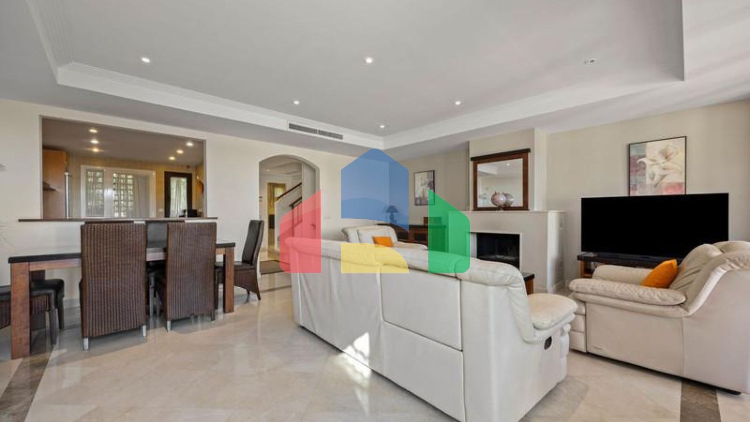 Таунхаус на продажу в Los Arqueros