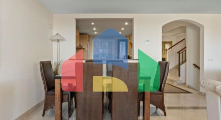 Таунхаус на продажу в Los Arqueros