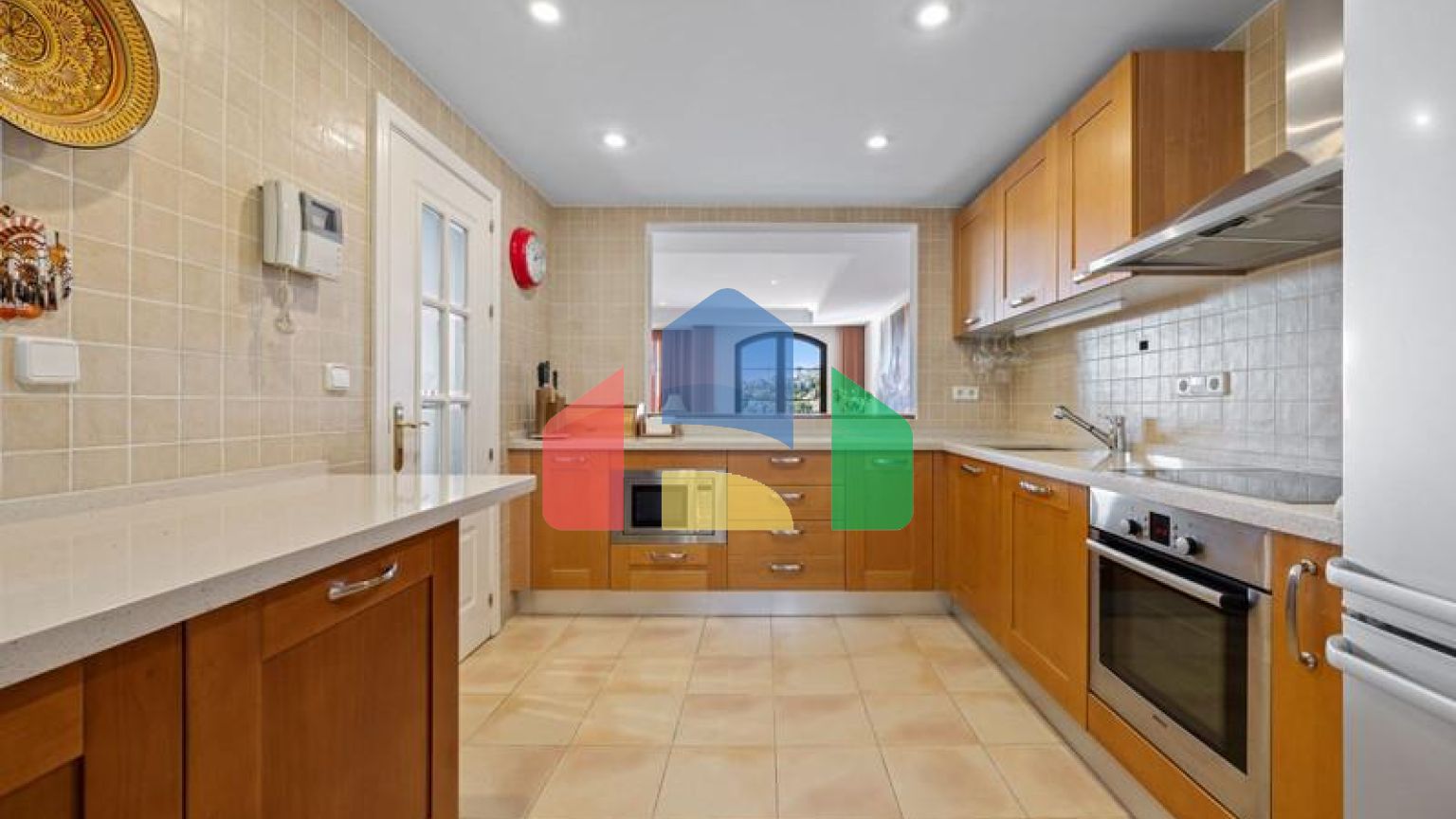 Таунхаус на продажу в Los Arqueros