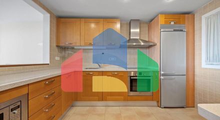 Таунхаус на продажу в Los Arqueros