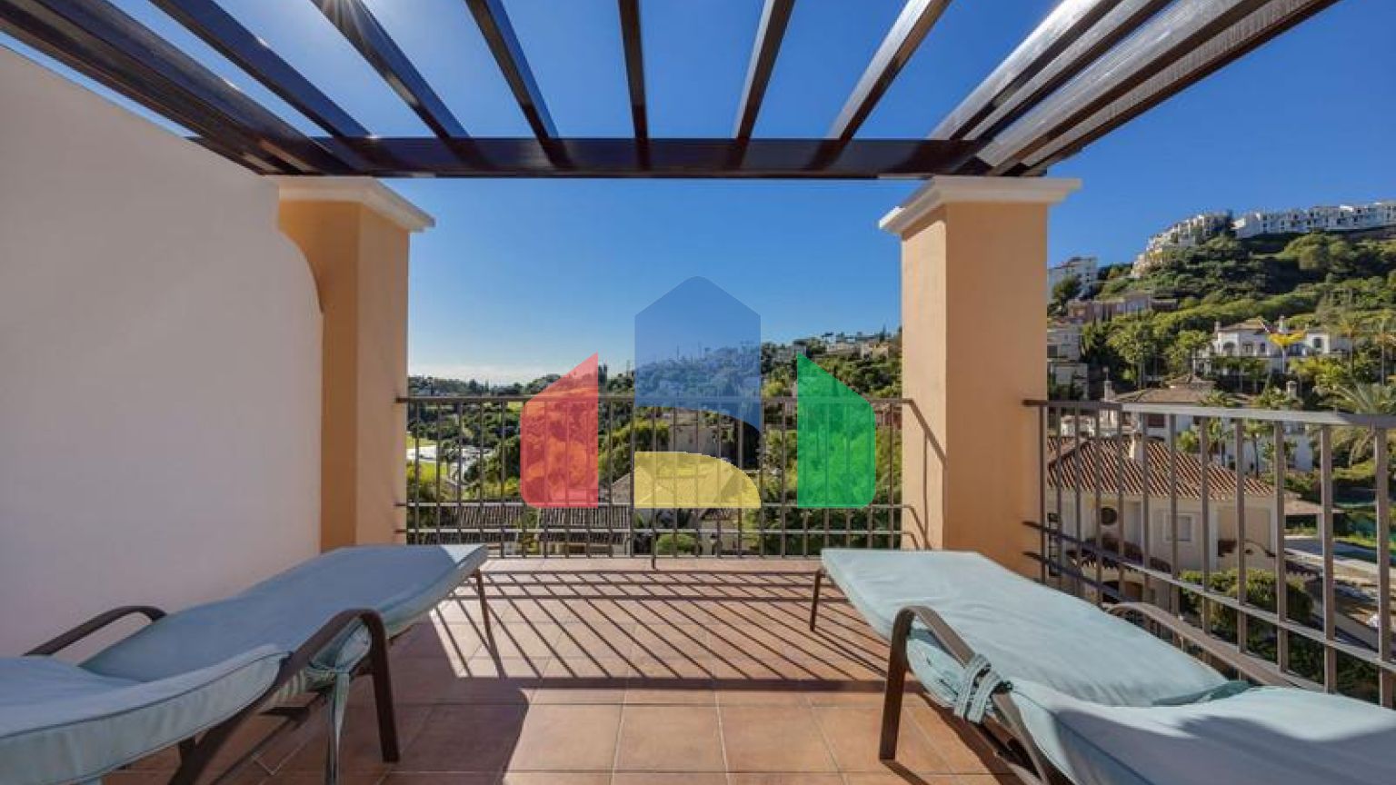 Таунхаус на продажу в Los Arqueros