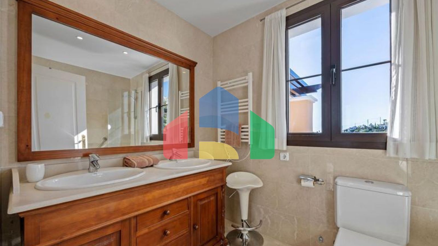 Таунхаус на продажу в Los Arqueros