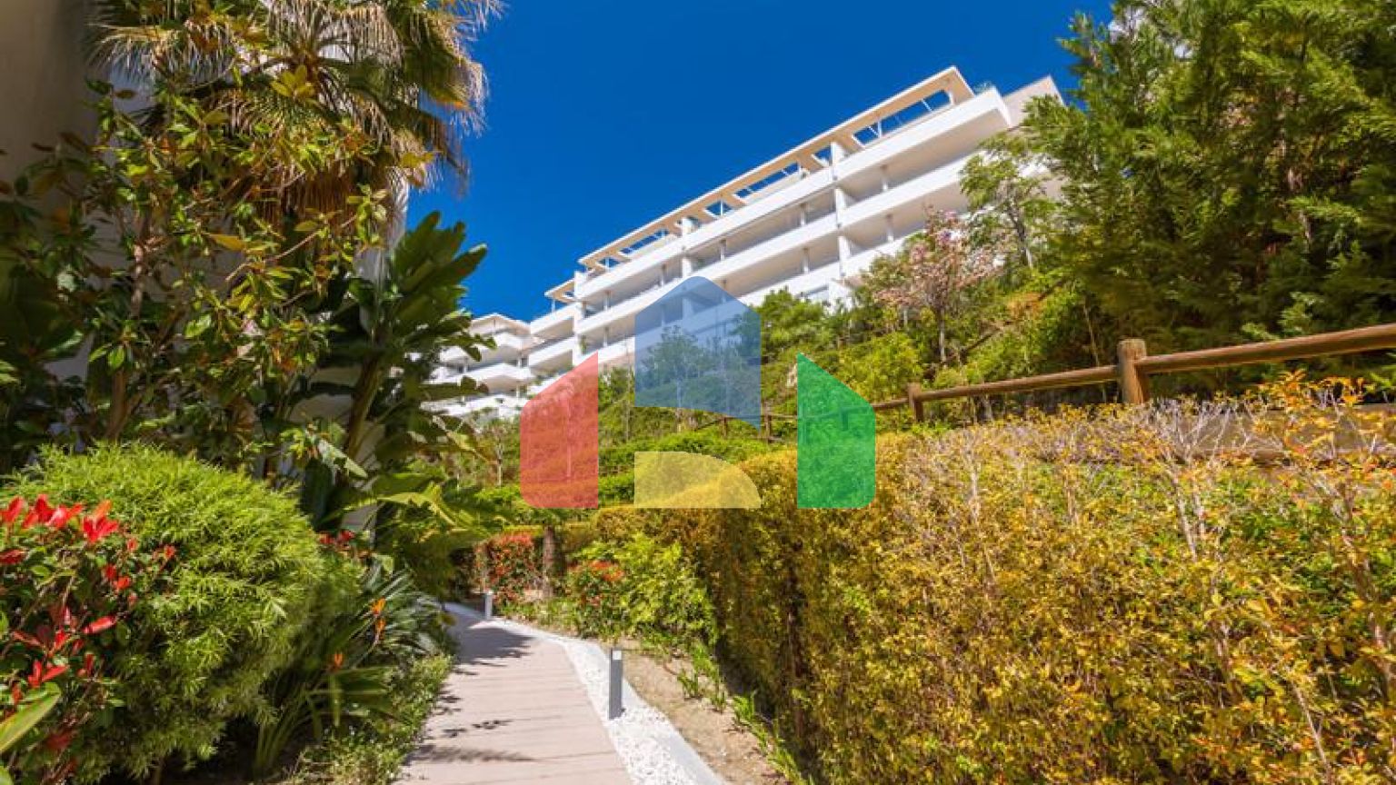 Пентхаус на продажу в Бенахависе