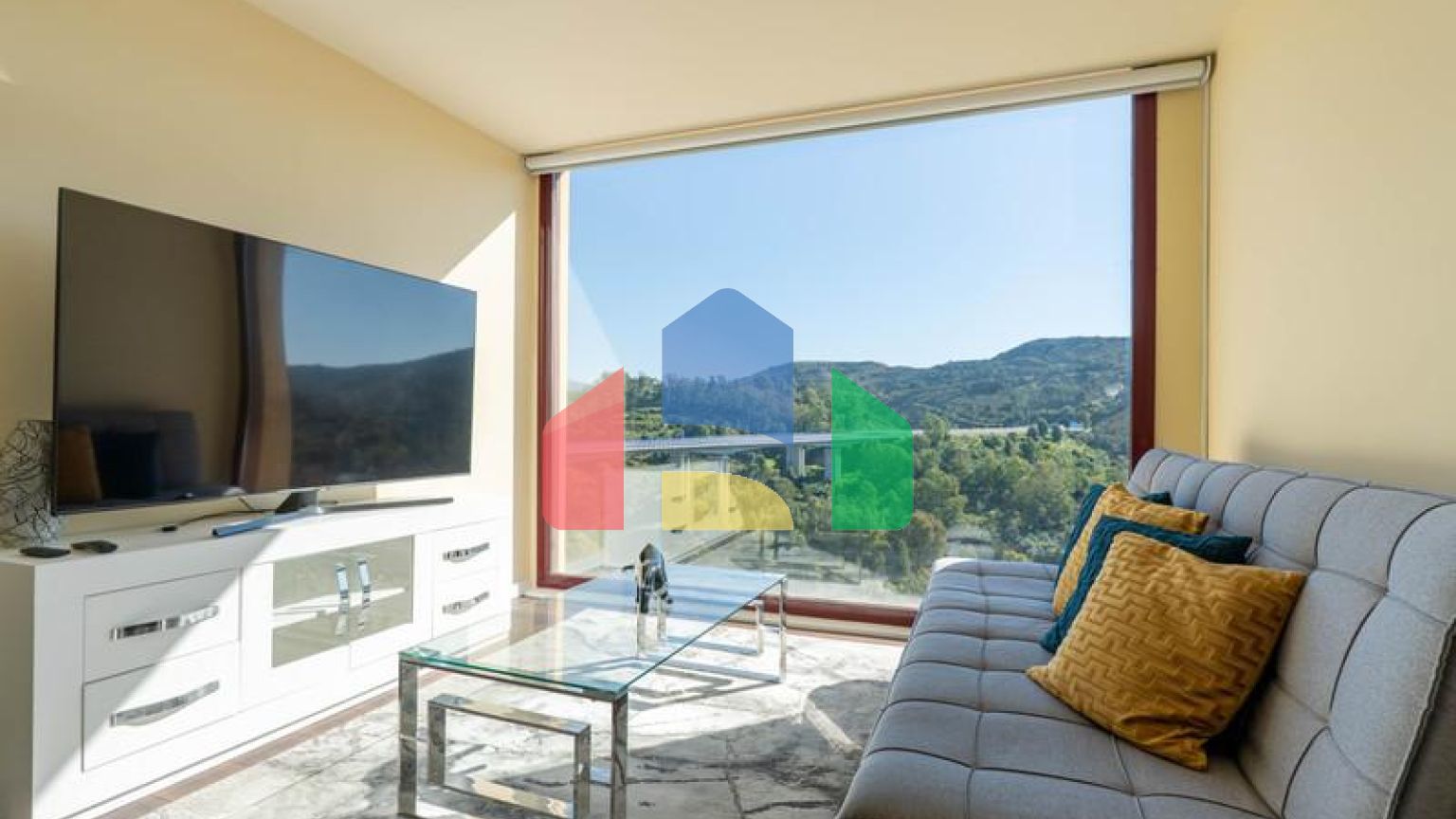 Дуплекс в Бенахависе