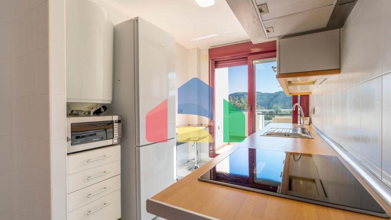 Дуплекс в Бенахависе