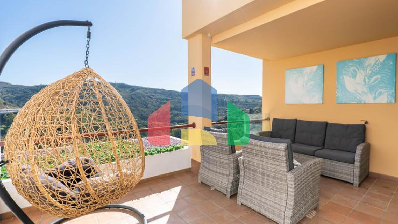 Дуплекс в Бенахависе