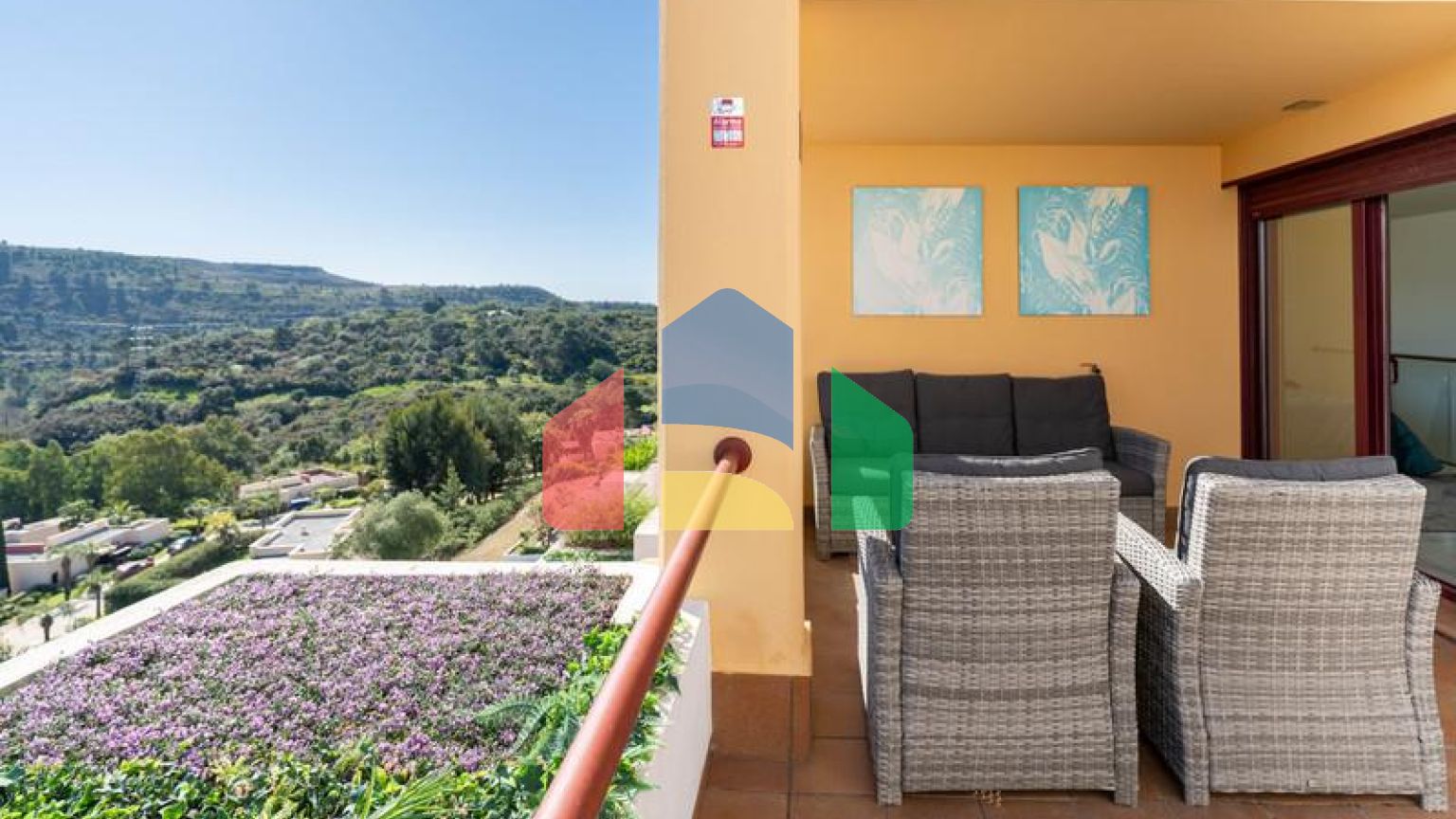 Дуплекс в Бенахависе