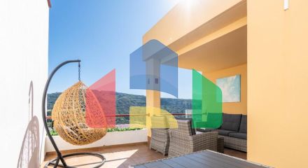 Дуплекс в Бенахависе