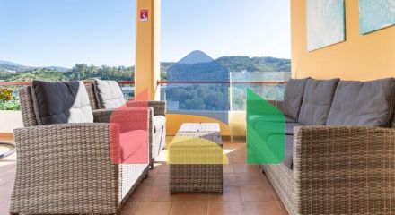 Дуплекс в Бенахависе