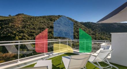 Penthouse Duplex for sale in Benahavís