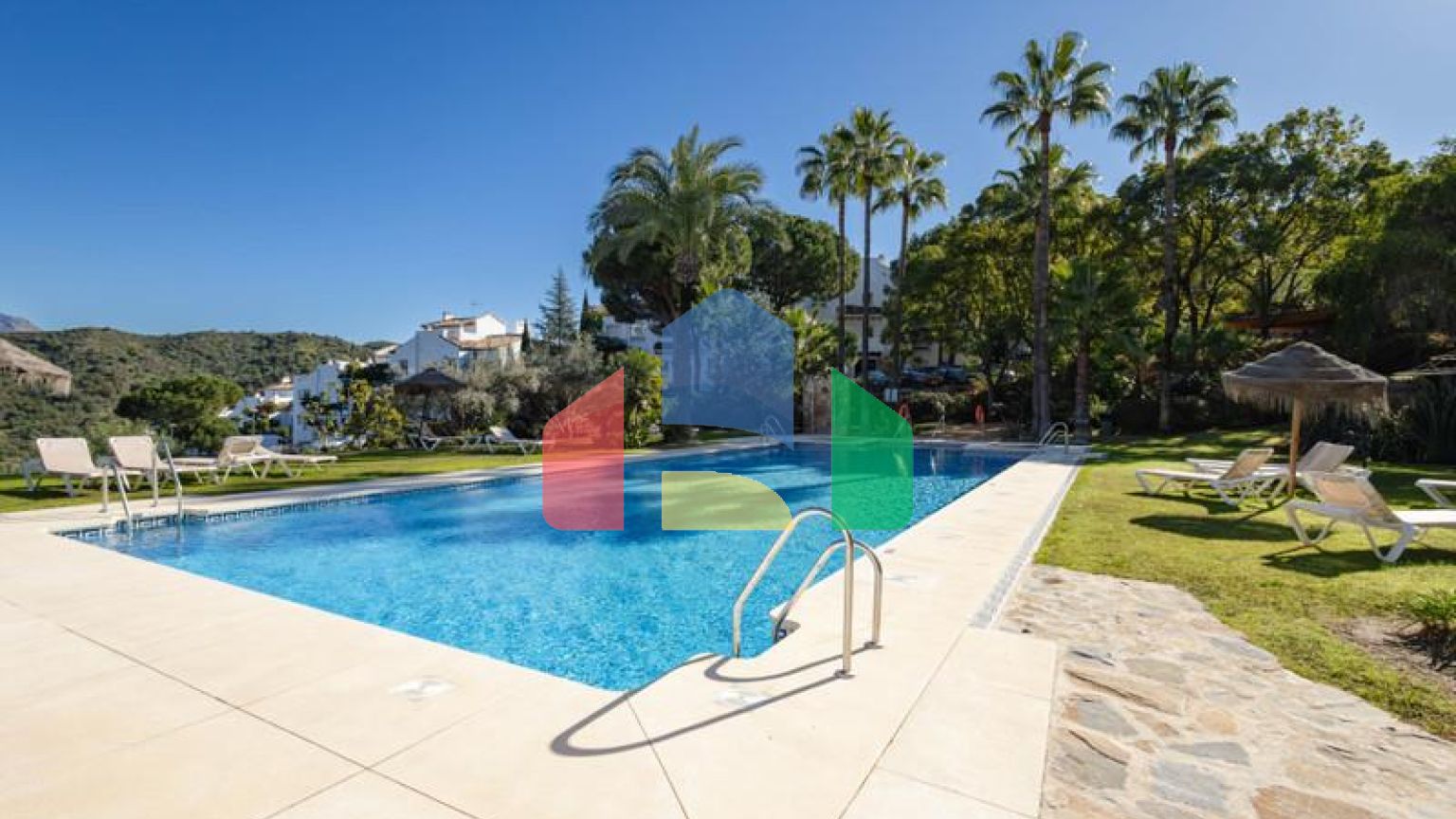 Апартаменты на среднем этаже в La Quinta