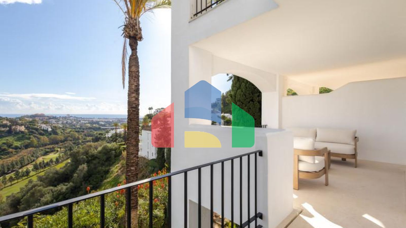 Апартаменты на среднем этаже в La Quinta