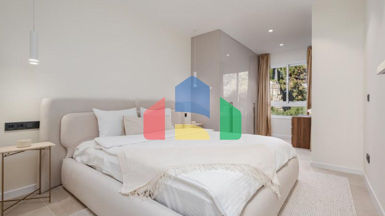 Апартаменты на среднем этаже в La Quinta