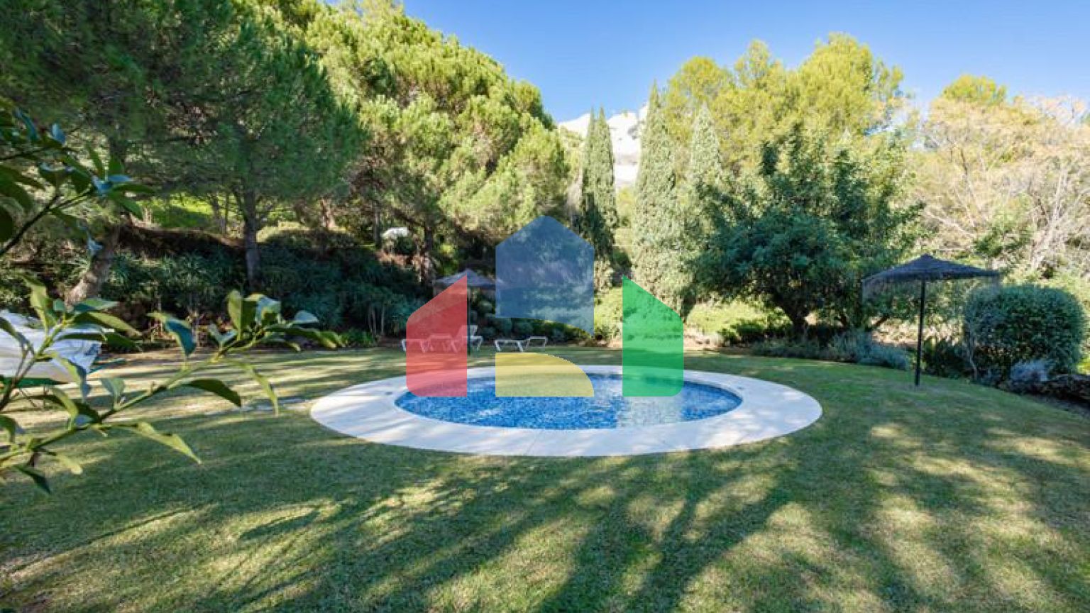 Апартаменты на среднем этаже в La Quinta