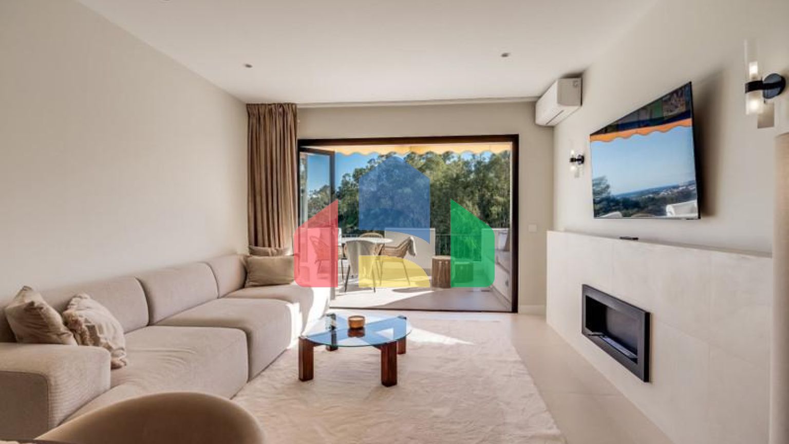 Апартаменты на среднем этаже в La Quinta