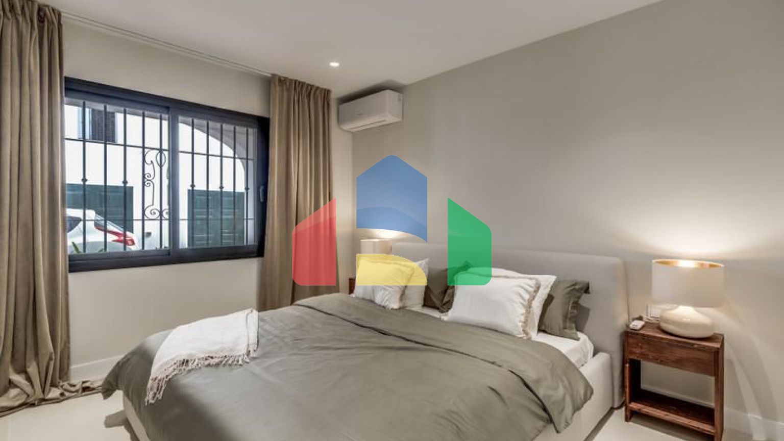 Апартаменты на среднем этаже в La Quinta