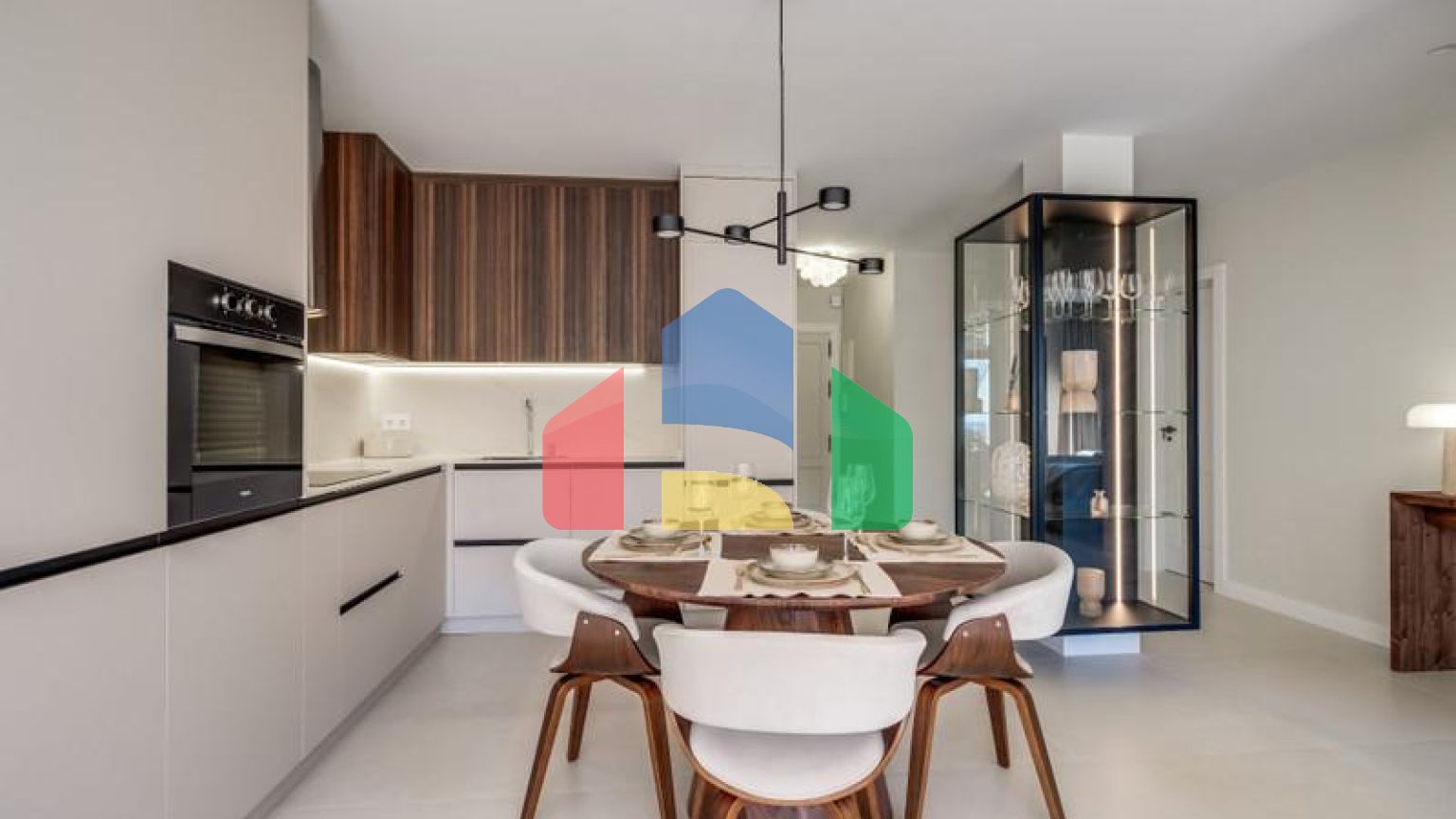 Апартаменты на среднем этаже в La Quinta