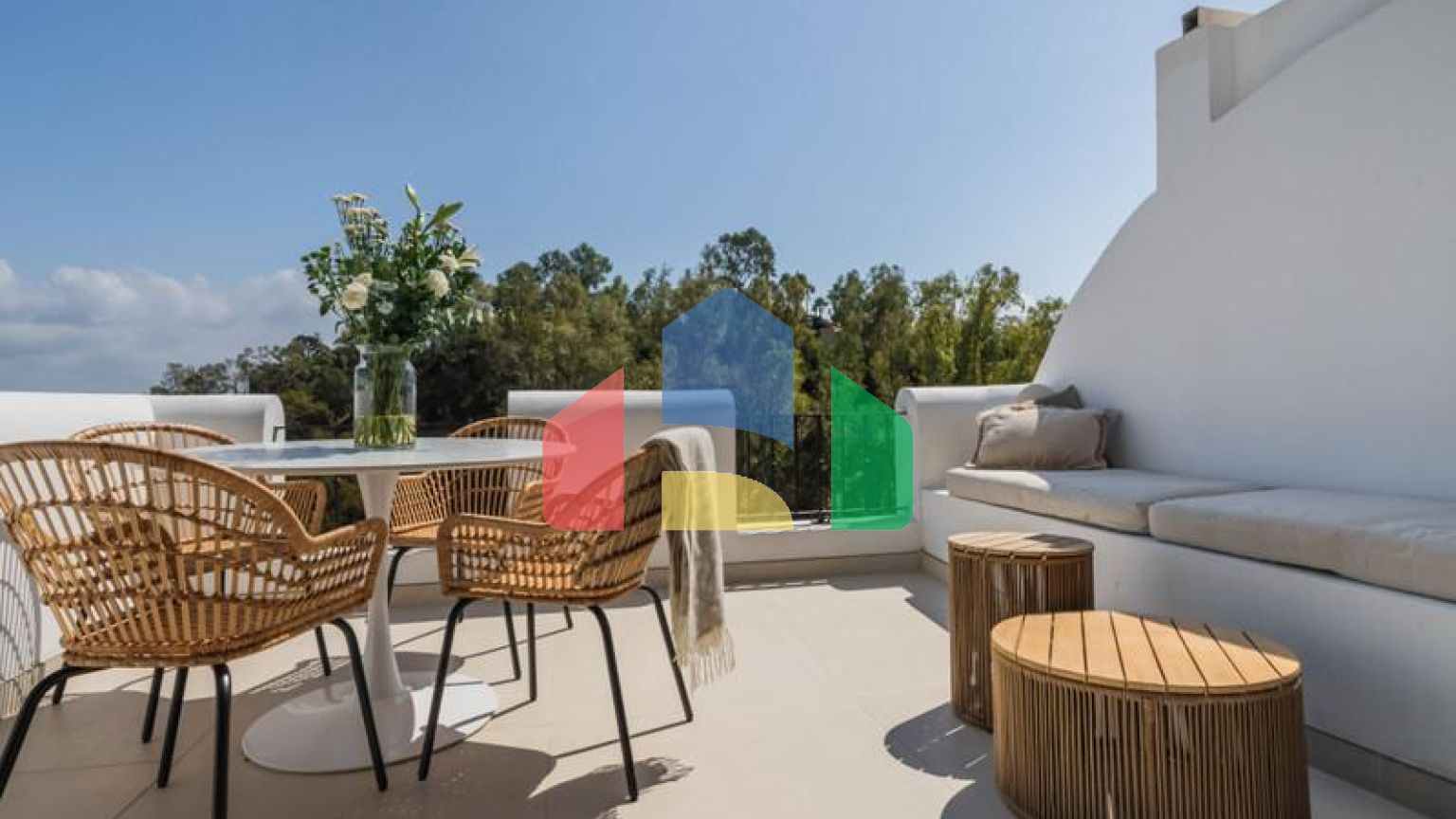 Апартаменты на среднем этаже в La Quinta