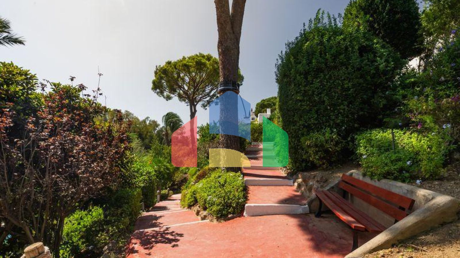 Апартаменты на среднем этаже в La Quinta